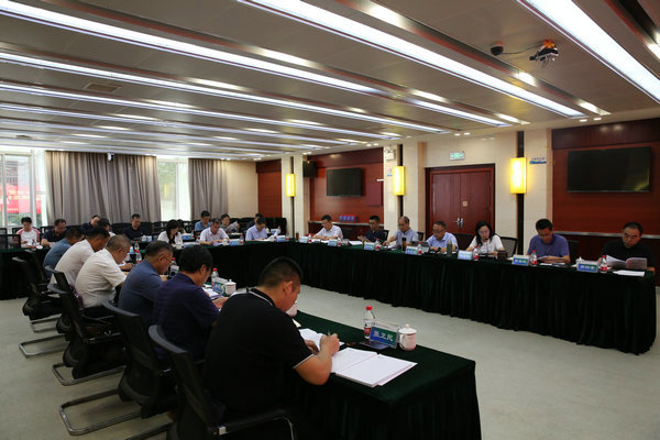 尊龙凯时人生就是搏公司党组召开主题教育调研成就转化互换会